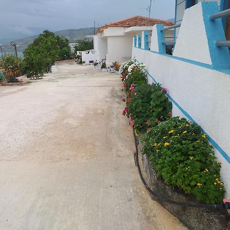 Grand Seaview Apartments Ksamil Room photo